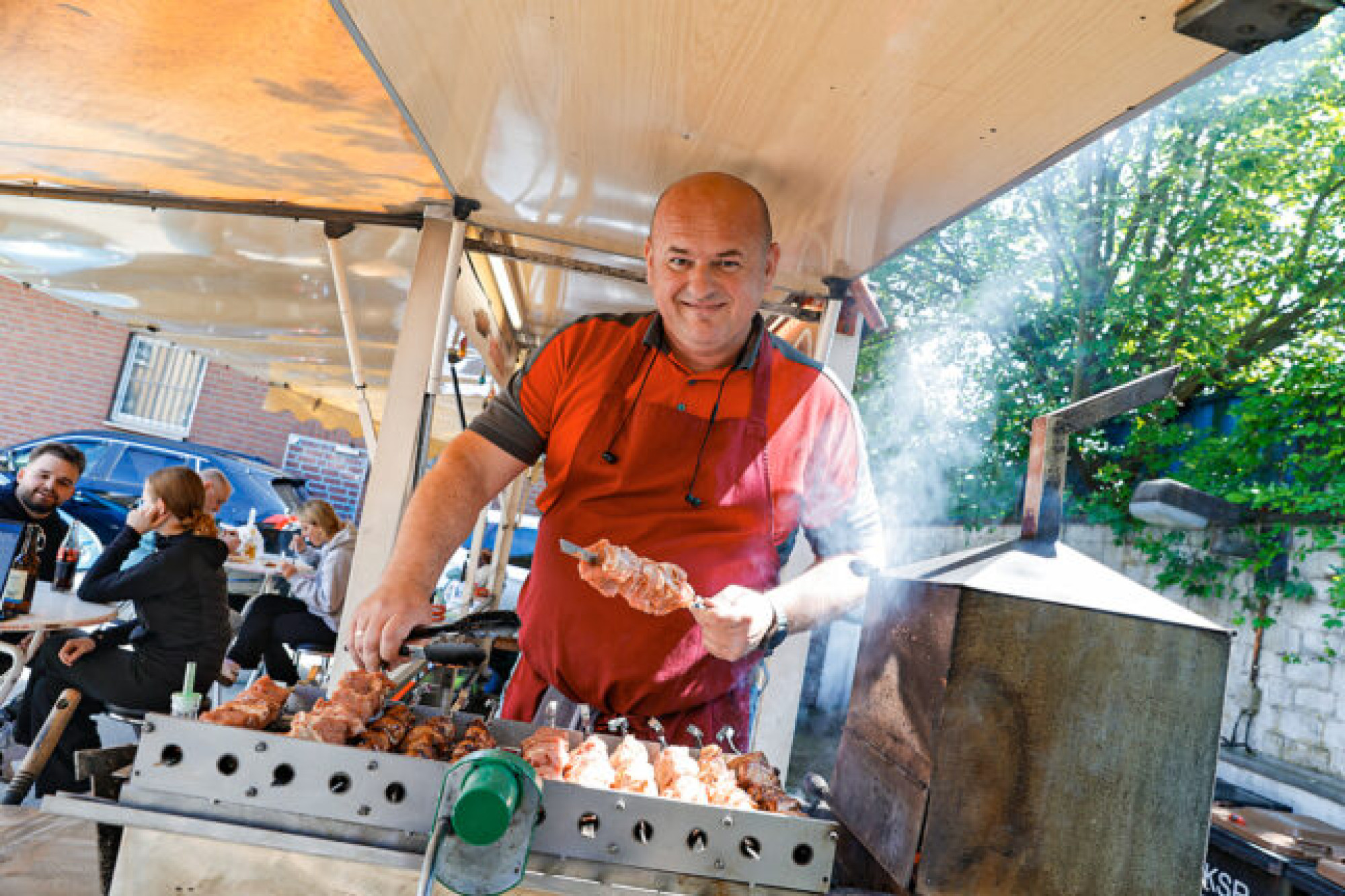 13.06.2026
Recklinghausen
Beckspieße   Schaschlik - Food -Truck
von Viktor Beck 
foto: copyright  marco stepniak  -  

mobil  +49  171-2771906   marco@stepniak-bild.de
